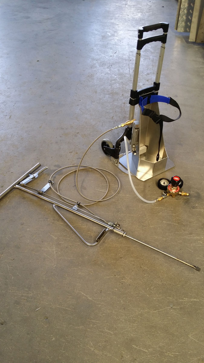 A Custom-made Mobile Gas Injection System